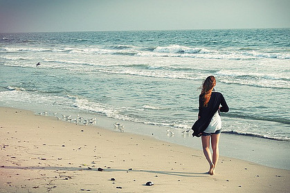 10 ways to walk at home girl walking on beach
