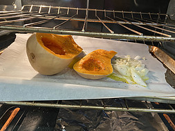 Easy Vegan Butternut Squash Soup Recipe cookin in oven Easy Vegan Butternut Squash Soup Recipe cookin in oven