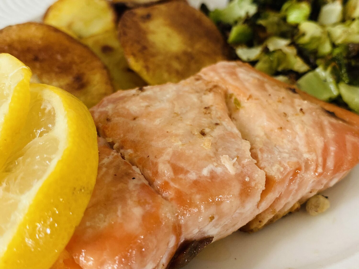 Simple Baked Salmon Recipe | Healthy Foodie