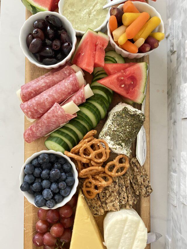 How to Make an Easy Summer Cheese Board