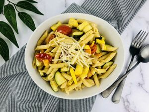 healthy rainbow pasta salad