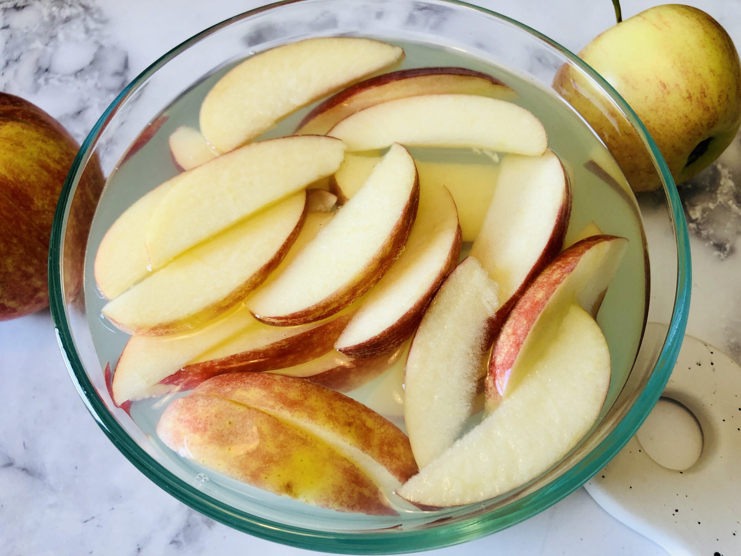 apples in lemon water for how to freeze apples