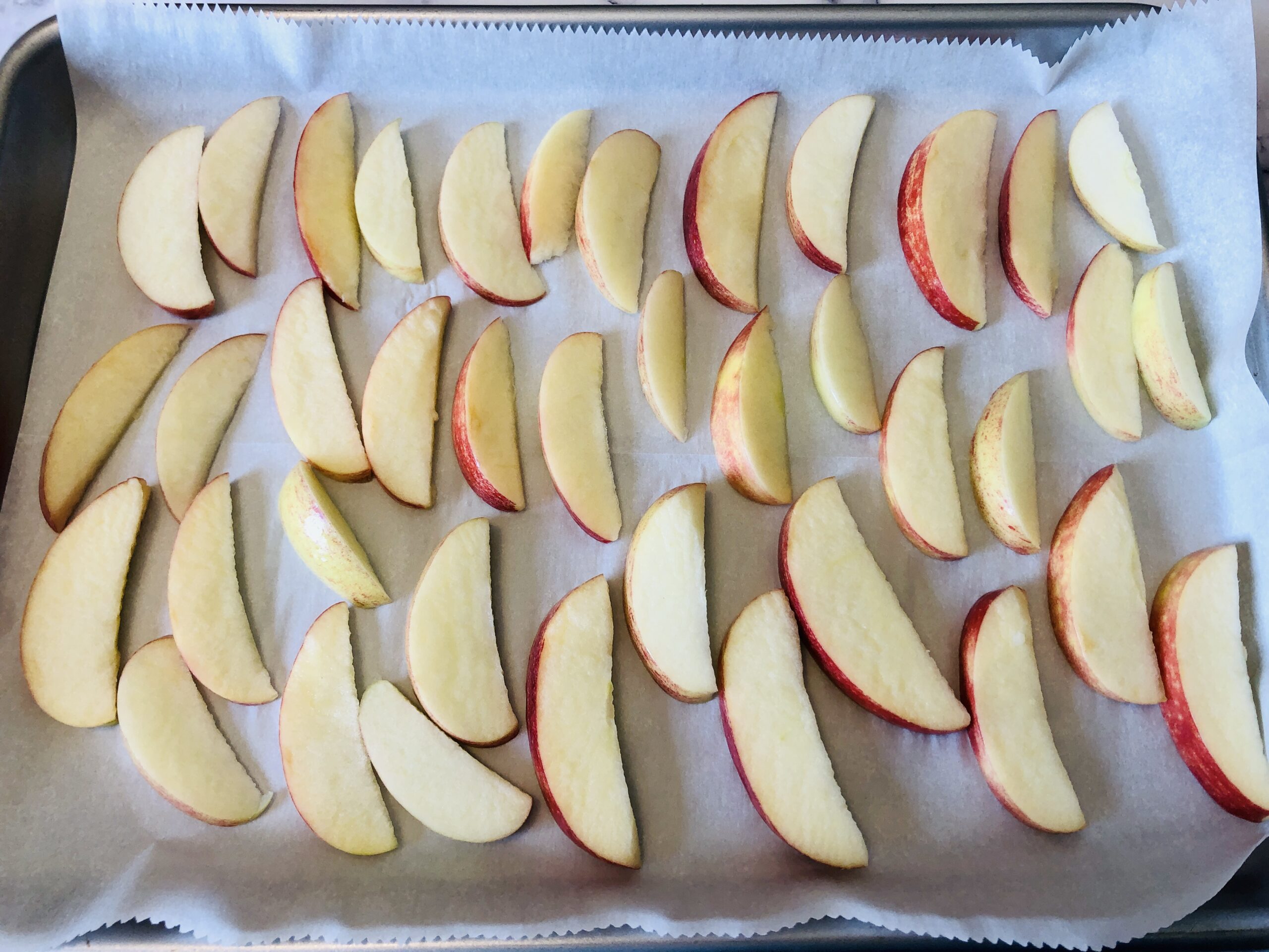 apples lined up how to freeze apples