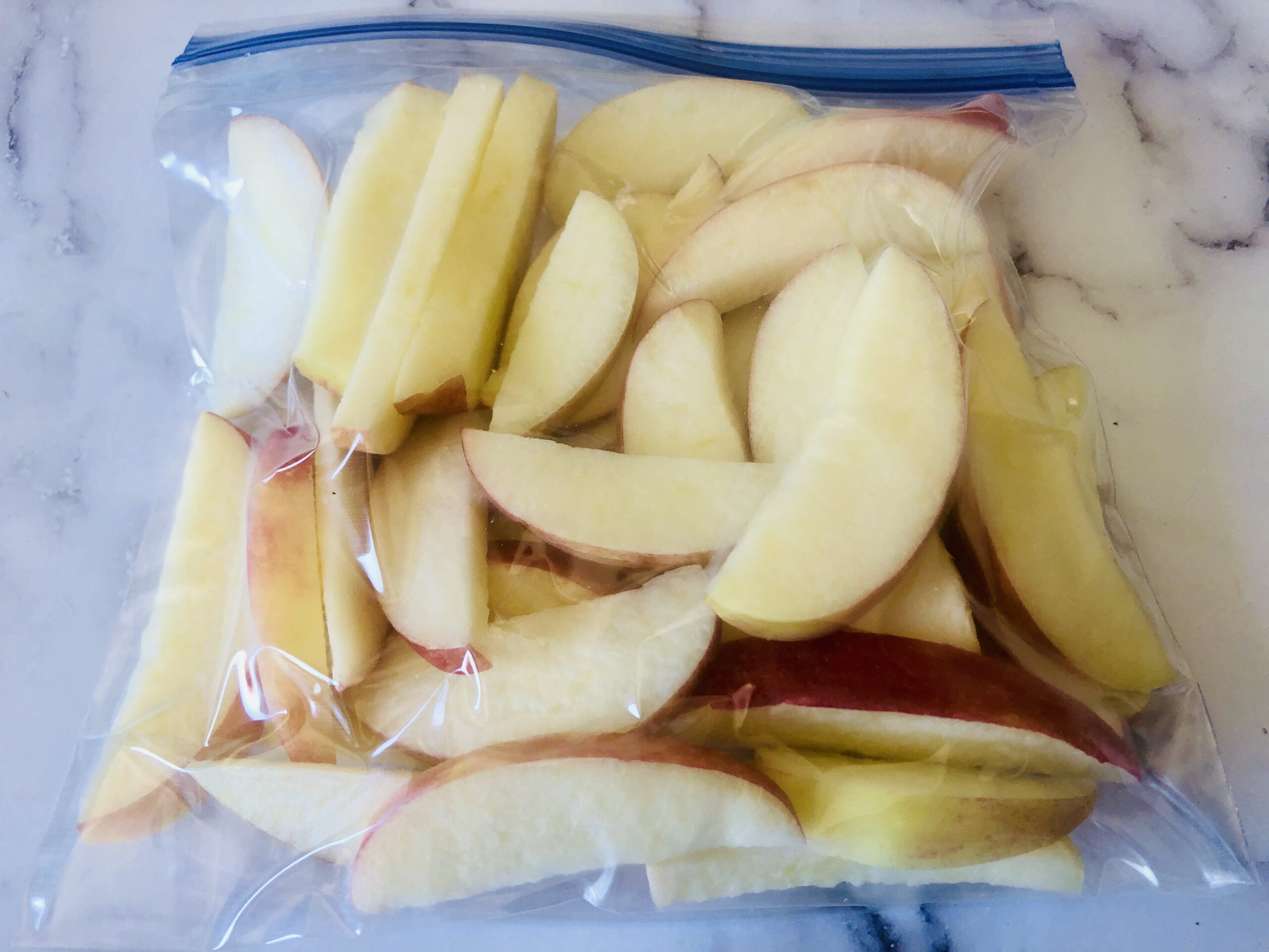 airtight container for how to freeze apples