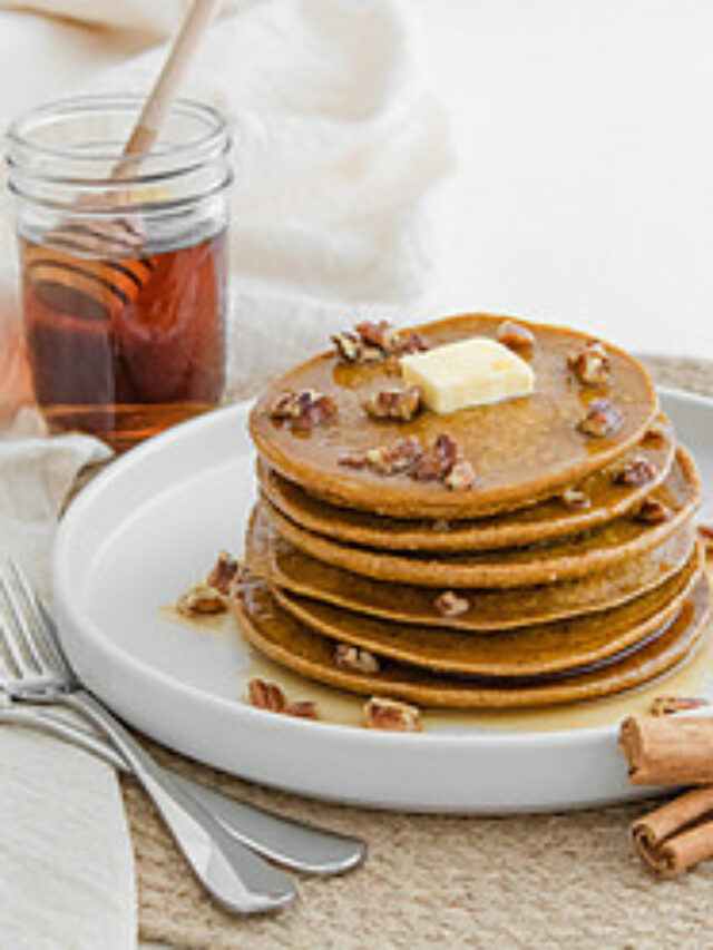 healthy-pumpkin-pancakes